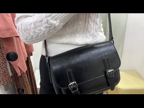 ❤️ Openbare masturbasie van jong teef FeralBerry met 'n dildo in die paskamer ️ Anale video by porn af.porn-mz.ru ❌❤